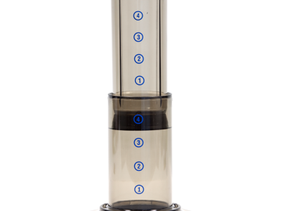 Cách pha cà phê bằng AeroPress